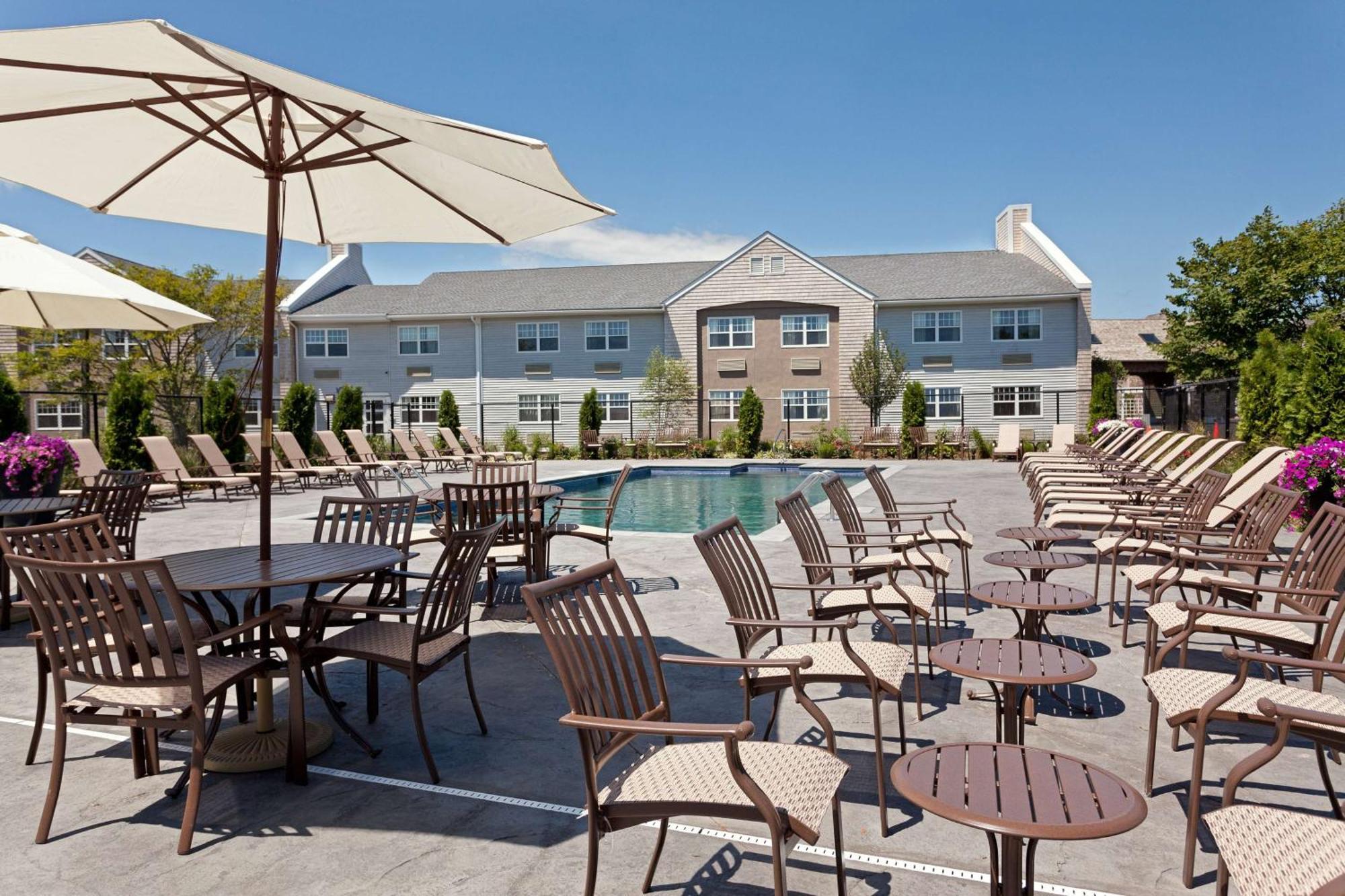 Hotel Doubletree By Hilton Cape Cod - Hyannis Extérieur photo
